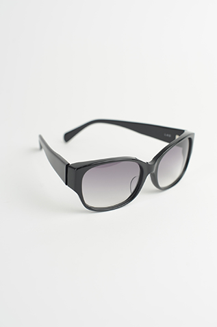 SUNGLASS