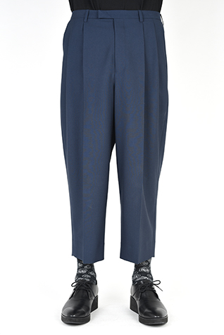 2TUCK WIDE
CROPPED SLACKS