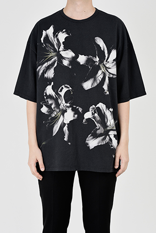 <span class="restock">再入荷</span>
SUPER BIG T-SHIRT