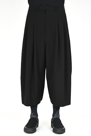 3TUCK CROPPED
WIDE SLACKS