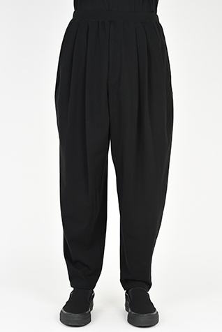 3TUCK TAPERED
WIDE PANTS