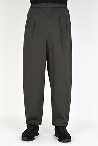 2TUCK TAPERED
WIDE PANTS