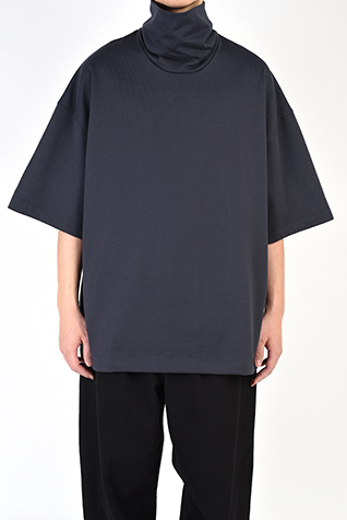 HIGH NECK
SUPER BIG T-SHIRT
