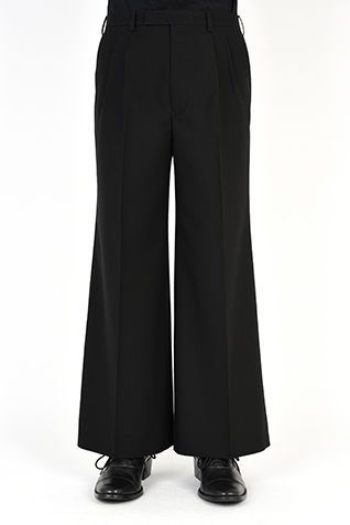 2TUCK WIDE
FLARE SLACKS