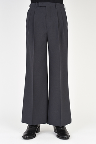 2TUCK WIDE
FLARE SLACKS