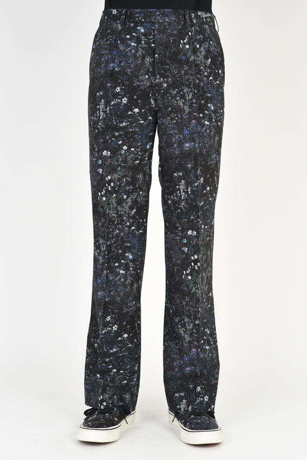 1TUCK SLIM
FLARE SLACKS