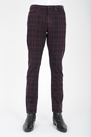 TAPERED TIGHT JEANS