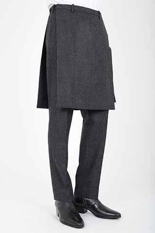 LONG APRON
SLIM STRAIGHT SLACKS