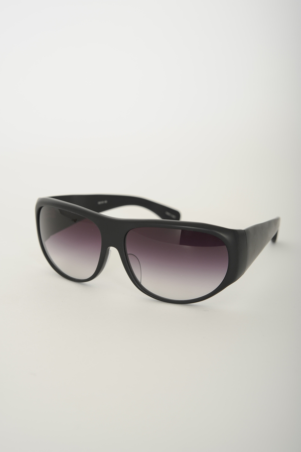 SUNGLASS