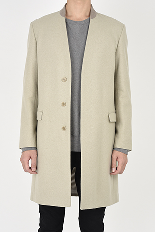 COLLARLESS
CHESTER COAT