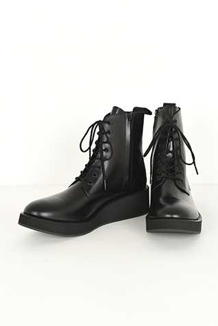 LACE UP BOOTS