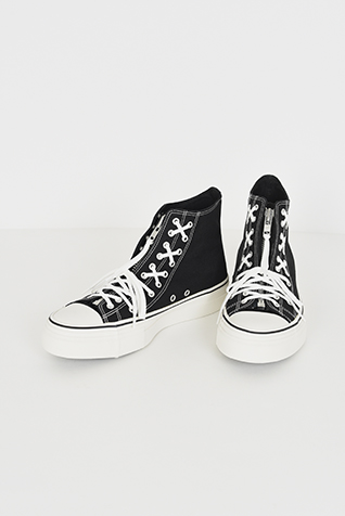 HIGH CUT
CANVAS SNEAKER
