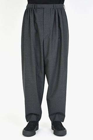 GATHER
TAPERED SLACKS