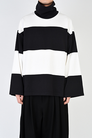 HIGH NECK
SUPER BIG T-SHIRT