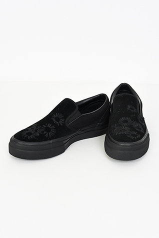 SLIP-ON
SUEDE