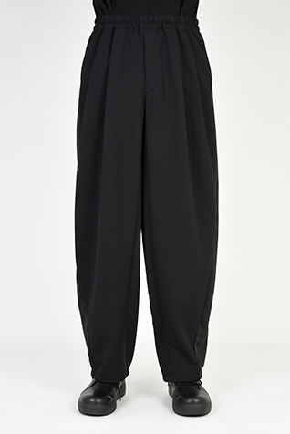 2TUCK TAPERED
WIDE PANTS
