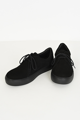 ROUND TOE SNEAKER