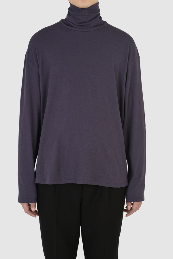 HIGH NECK T-SHIRT