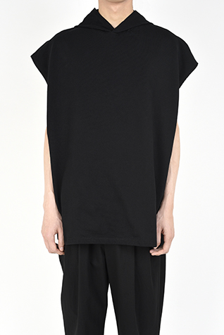 SLEEVELESS
SUPER BIG PARKA