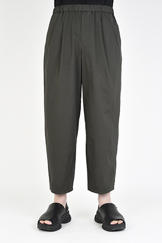 2TUCK TAPERED
WIDE CROPPED PANTS