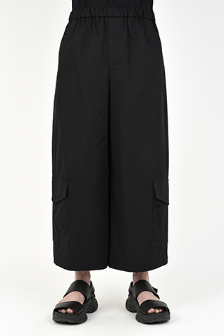 CROPPED WIDE
CARGO PANTS