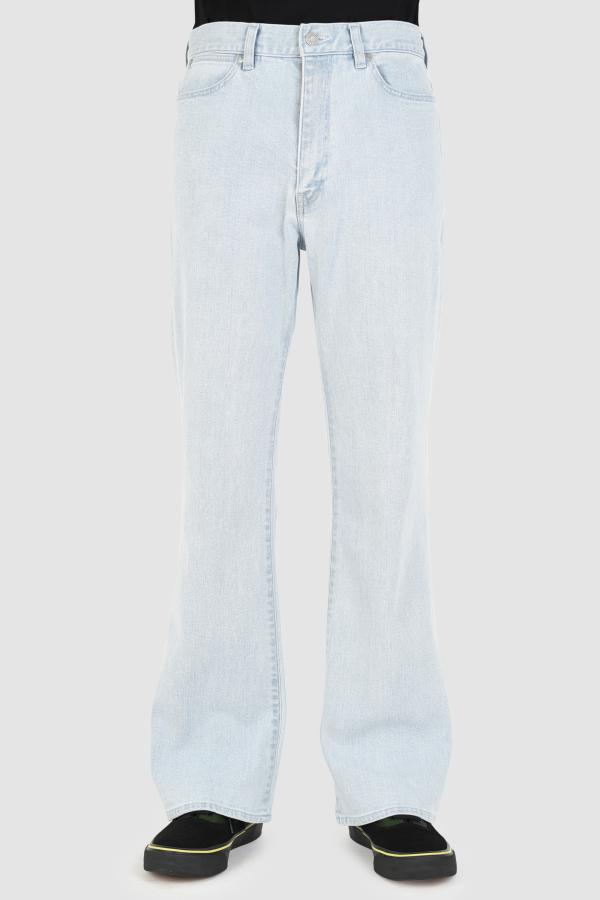 STRETCH DENIM
SLIM FLARE PANTS