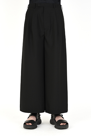 2TUCK CROPPED
WIDE SLACKS